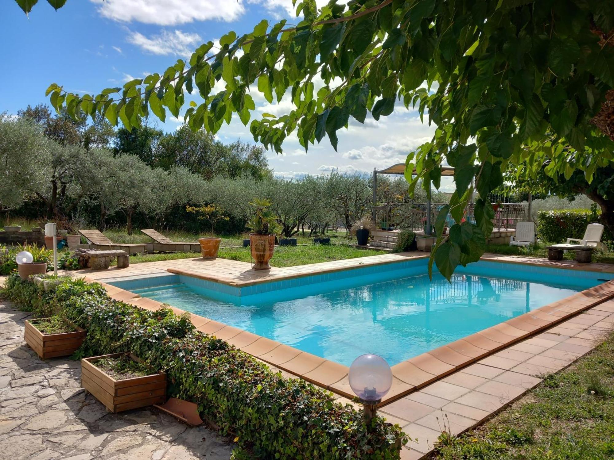 Le Relais Fleuri Hotel Ales Luaran gambar