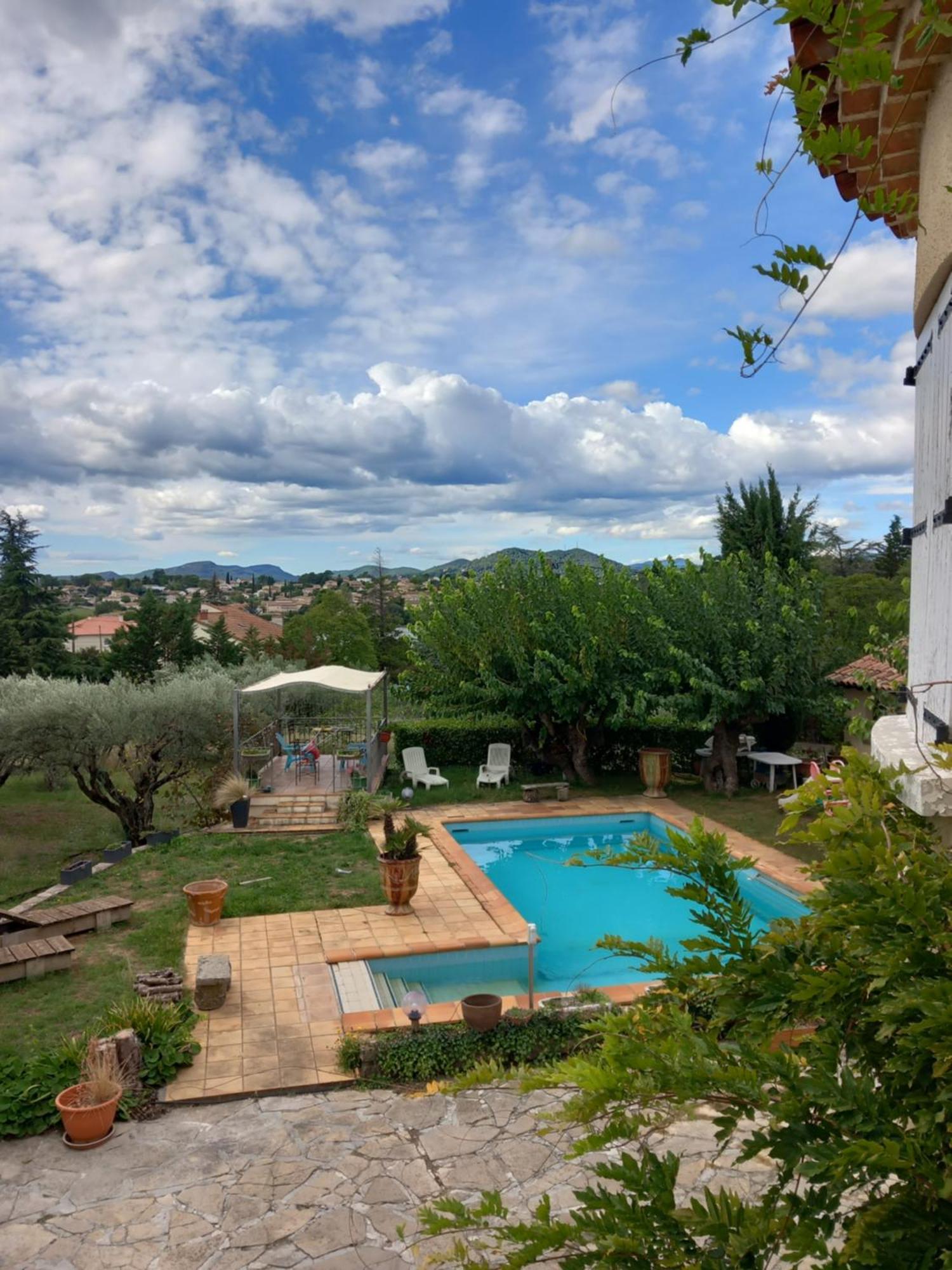 Le Relais Fleuri Hotel Ales Luaran gambar